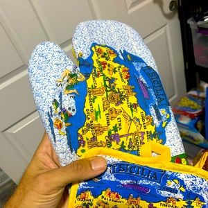 Kitchen accessories from sicily 2 pc set